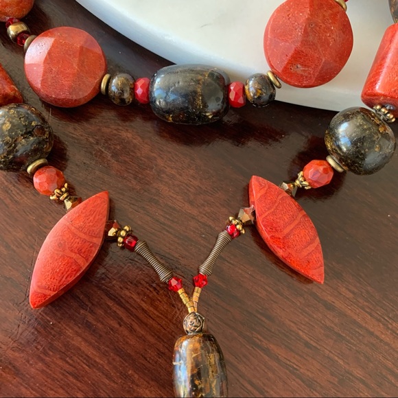 Red Jasper carved rose necklace - Picture 3 of 6